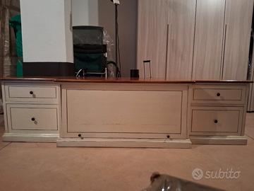 Mobile basso e lungo soggiorno 