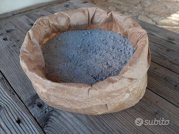 Cenere di legna vergine