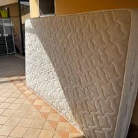 Materasso una piazza e mezza