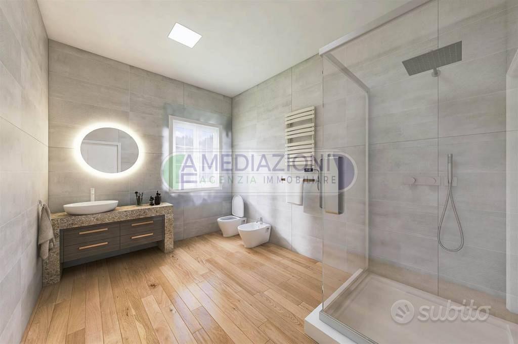 Appartamento di 101 m² con più di 5 locali e box a - Altro