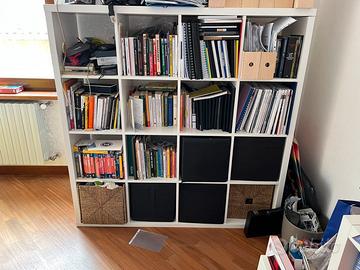 Libreria Ikea quadrata 147x147x39