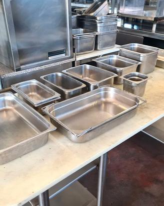 vaschette gastronorm in buone condizioni usate