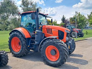Trattore Kubota M7-133