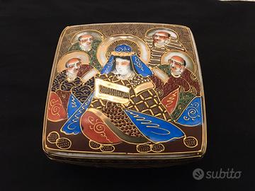 Portagioie giapponese