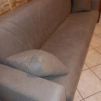 Divano letto + materasso matrimoniale