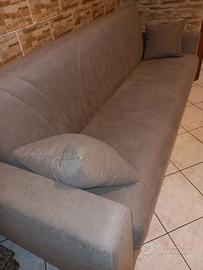 Divano letto + materasso matrimoniale