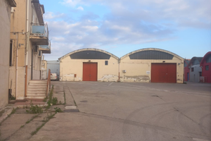 Capannone mq 560 tutto spazio utile ottoma pos