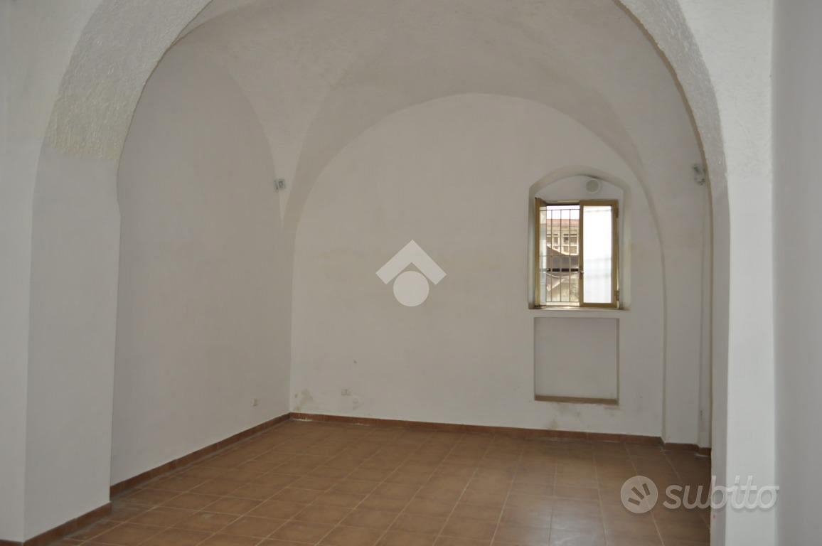 NEGOZIO A FOGGIA - Vista 4