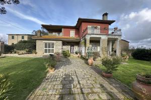 Villa unifamiliare di ampia metratura