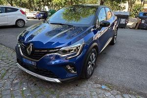 Renault Captur E-Tech Plug-In Hybrid Intens