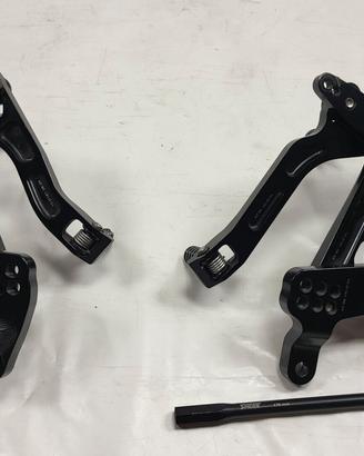 COPPIA PEDANE RACING SPIDER PER DUCATI PANIGALE V4