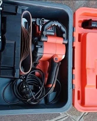 levigatrice Black & decker