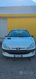 Peugeot 206 1.1 3p. XT