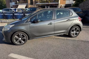 Peugeot 208 1.4 HDi 68 CV 5 porte Allure