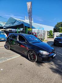 Volkswagen Golf GTI Performance 2.0 TSI DSG 5p. Bl