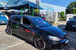 Volkswagen Golf GTI Performance 2.0 TSI DSG 5p. Bl