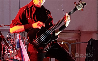 Lezioni di basso elettrico a domicilio a Milano