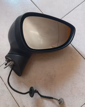 Specchietto retrovisore DX Ford Fiesta  6^  serie.