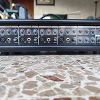 Mixer 4 ch. + 4 mic. + amplificatore - come nuovo