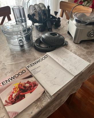 Robot mille usi della Kenwood FPM 810