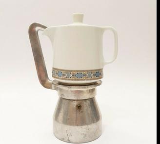 Moka con bricco in porcellana