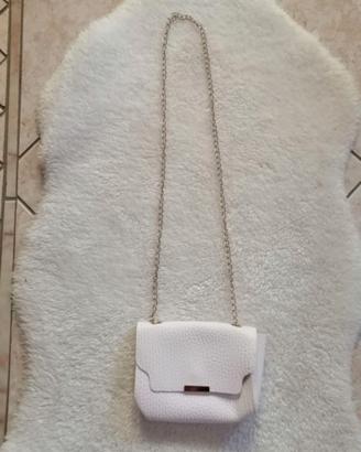 Borsetta bianca da donna con catena dorata