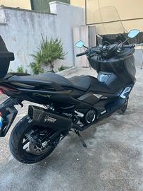 Tmax 560