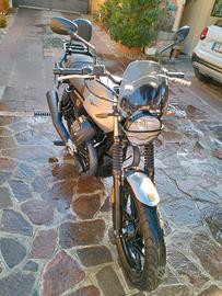 Moto Guzzi V7 850 2021