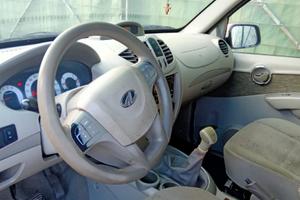 MAHINDRA GENIO del 2017