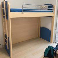 Letto a castello con materasso