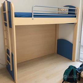 Letto a castello con materasso