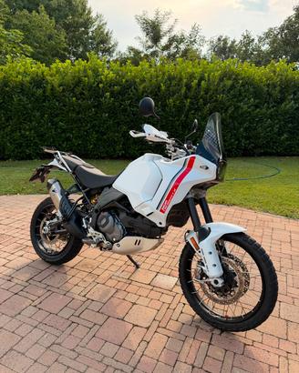 Ducati DesertX 2024