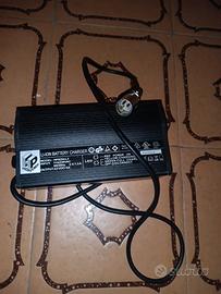 caricatore 42v bici elettrica 