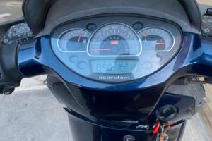 Scooter 125 Aprilia scarabeo