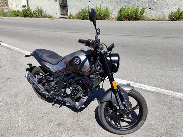 Benelli Leoncino 125