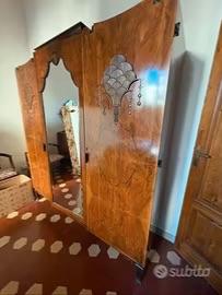Armadio a tre ante stile Art Decó con specchio