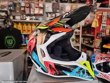 Casco cross airoh wraap lollipop gloss 2022