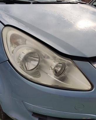 Proiettore destro OPEL CORSA D del 2008
