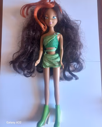 bambola Winx Club Aisha anno 2006