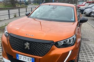Peugeot 2008 BlueHDi 110 S&S Allure Pack