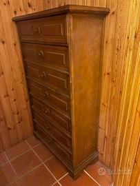 Scarpiera in legno con rifiniture
