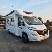 Camper pilote 696s semintegrale 6 posti viaggio.