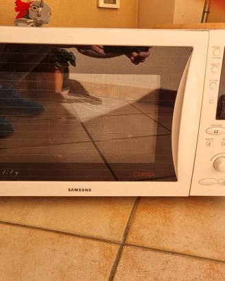 Forno a microonde 20 lt