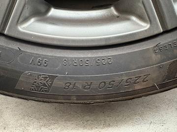 4 Cerchioni più 4 gomme da neve