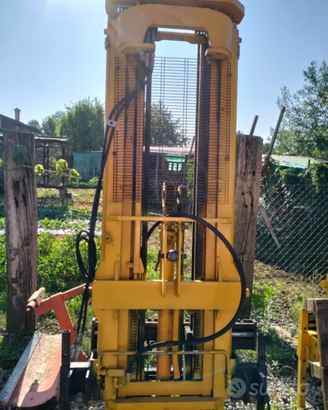 Muletto elevatore trattore