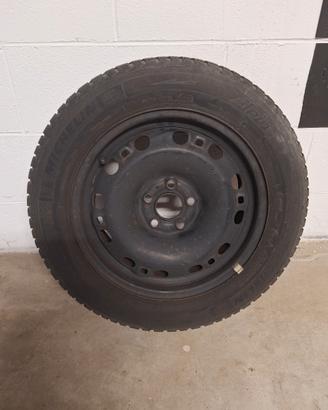 Set di gomme invernali michelin 185/60 R15  