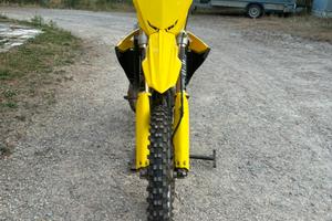 suzuki rm