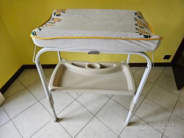 Fasciatoio con vasca e fodere coprifasciatoio