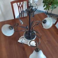 Lampadario in ferro battuto
