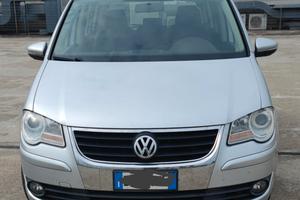 VW Touran 2.0 TDI 140 CV 7 POSTI 